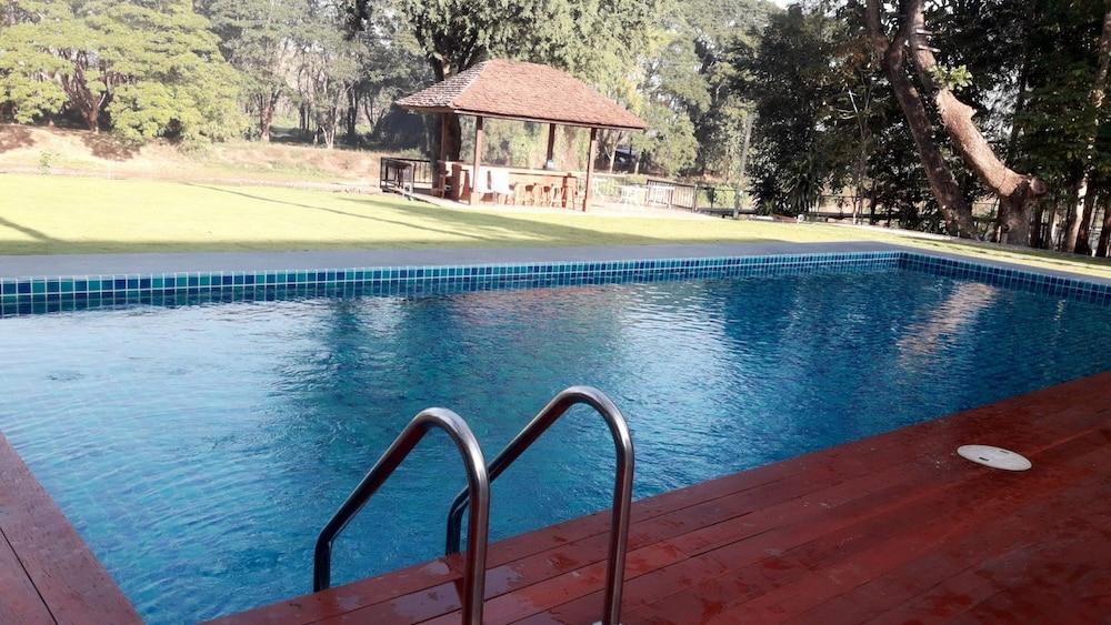 Riverhouse-The Teak House Mae Sariang Exterior foto